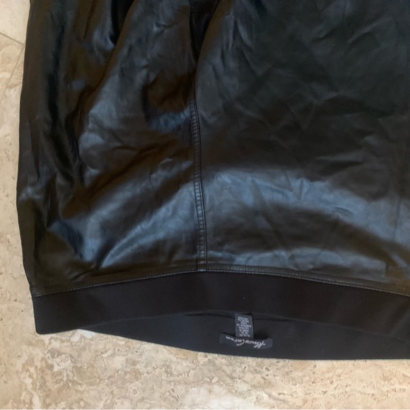 Kenneth Cole New York faux leather in front and poly back of pants. - Picture 3 of 3